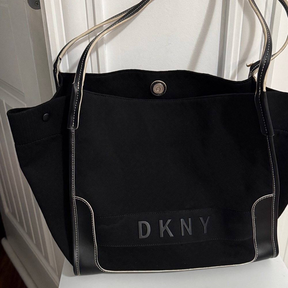 DKNY Black and Cream Tote Bag